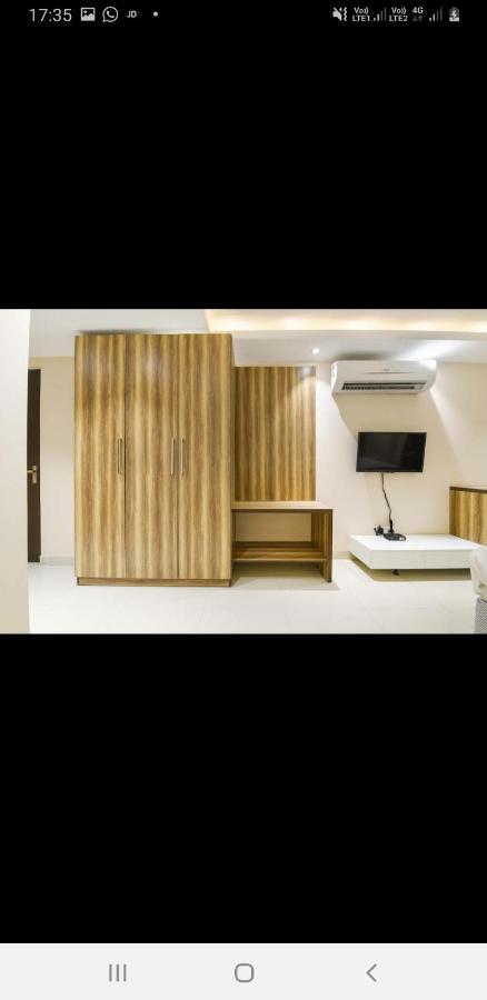 Aval International Hotell Gurgaon Exteriör bild